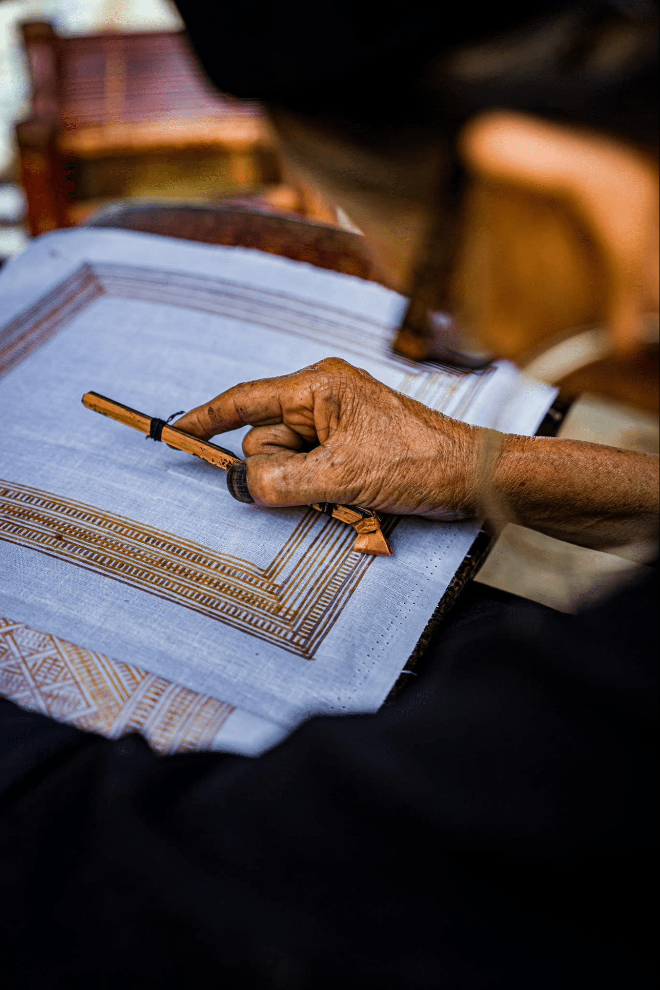 Nghệ thuật vẽ sáp ong truyền thống